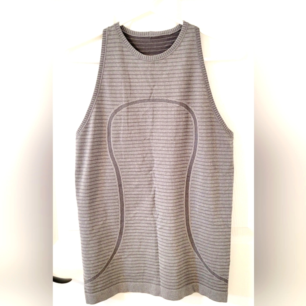 Lululemon Swiftly Run Tank Size 4 EUC